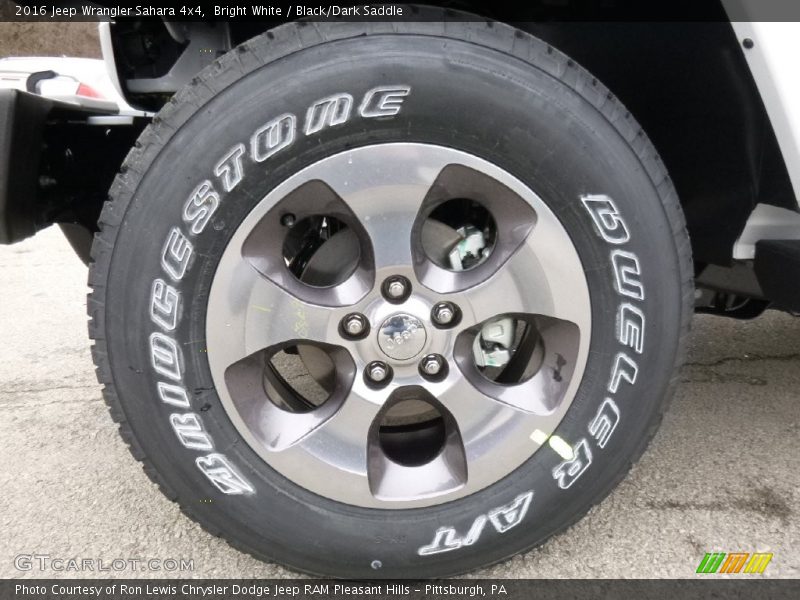 Bright White / Black/Dark Saddle 2016 Jeep Wrangler Sahara 4x4