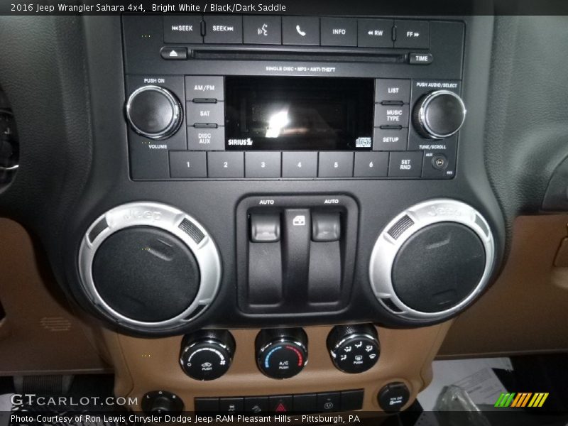 Bright White / Black/Dark Saddle 2016 Jeep Wrangler Sahara 4x4