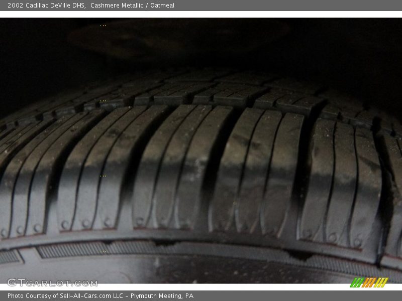 Cashmere Metallic / Oatmeal 2002 Cadillac DeVille DHS