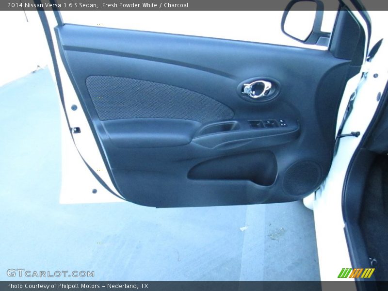 Fresh Powder White / Charcoal 2014 Nissan Versa 1.6 S Sedan