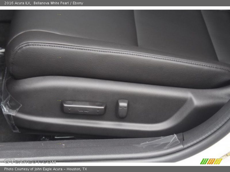 Bellanova White Pearl / Ebony 2016 Acura ILX