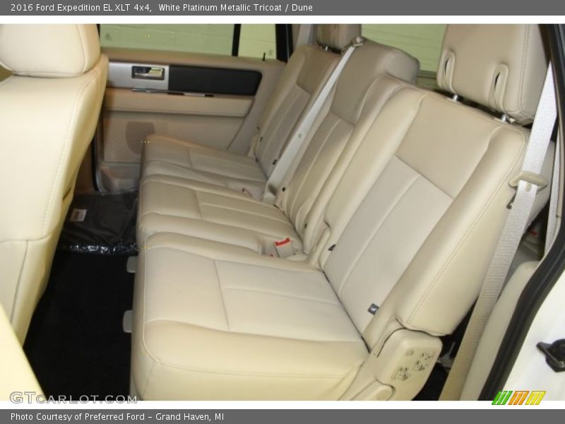 White Platinum Metallic Tricoat / Dune 2016 Ford Expedition EL XLT 4x4