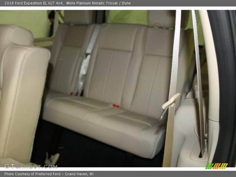 White Platinum Metallic Tricoat / Dune 2016 Ford Expedition EL XLT 4x4