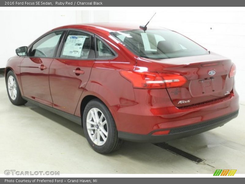 Ruby Red / Charcoal Black 2016 Ford Focus SE Sedan