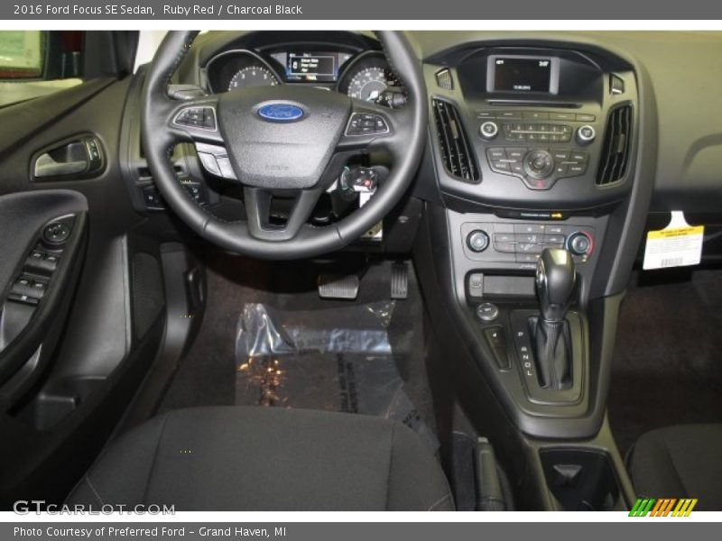 Ruby Red / Charcoal Black 2016 Ford Focus SE Sedan