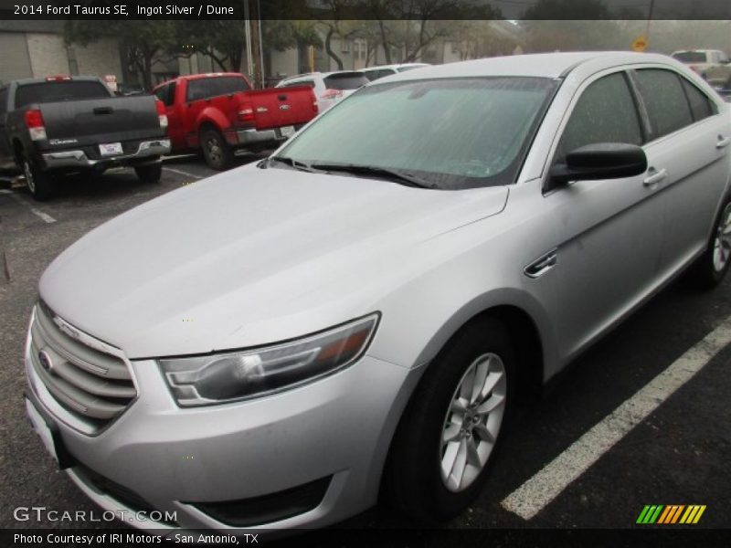 Ingot Silver / Dune 2014 Ford Taurus SE