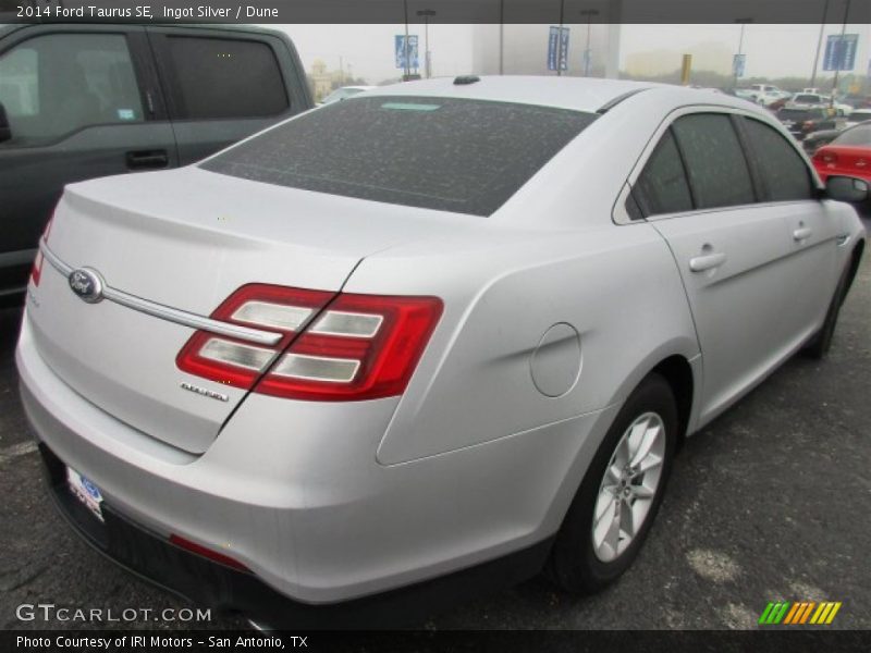Ingot Silver / Dune 2014 Ford Taurus SE