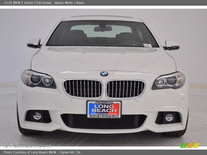 Alpine White / Black 2016 BMW 5 Series 528i Sedan