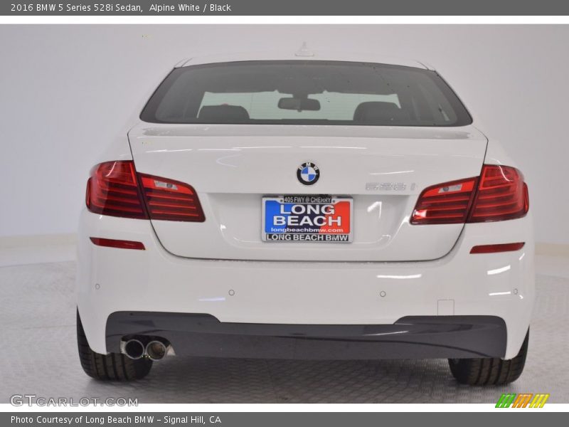 Alpine White / Black 2016 BMW 5 Series 528i Sedan