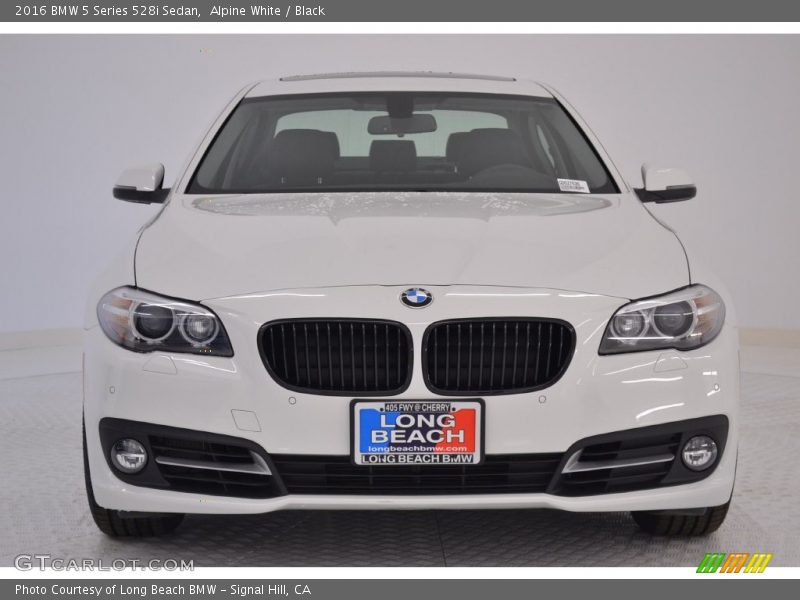 Alpine White / Black 2016 BMW 5 Series 528i Sedan