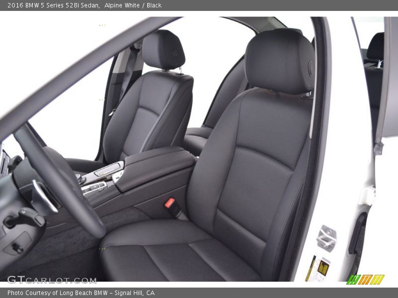 Alpine White / Black 2016 BMW 5 Series 528i Sedan