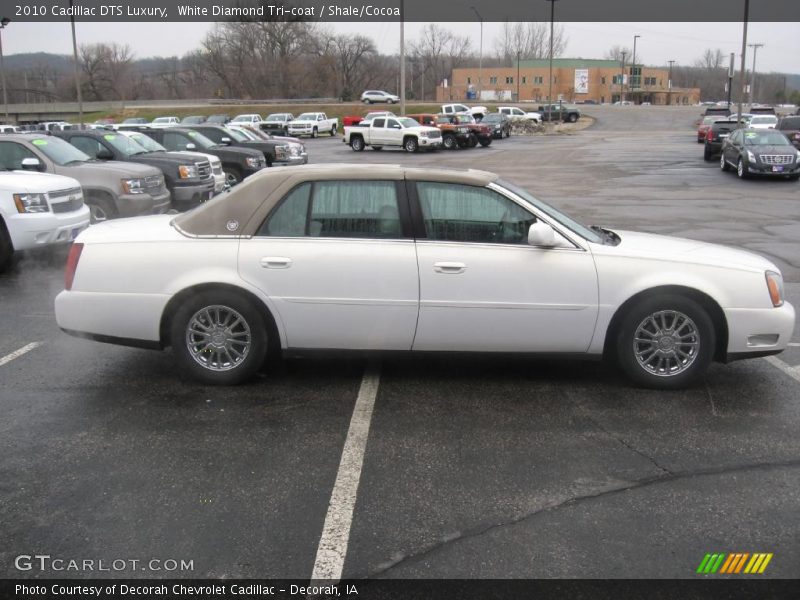 White Diamond Tri-coat / Shale/Cocoa 2010 Cadillac DTS Luxury