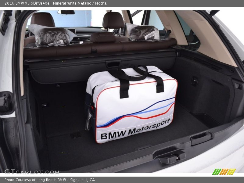  2016 X5 xDrive40e Trunk