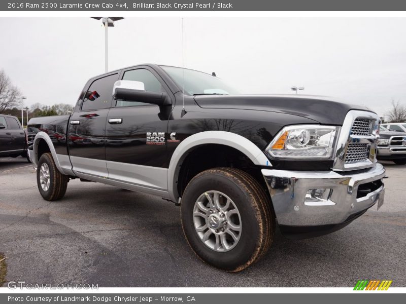 Front 3/4 View of 2016 2500 Laramie Crew Cab 4x4