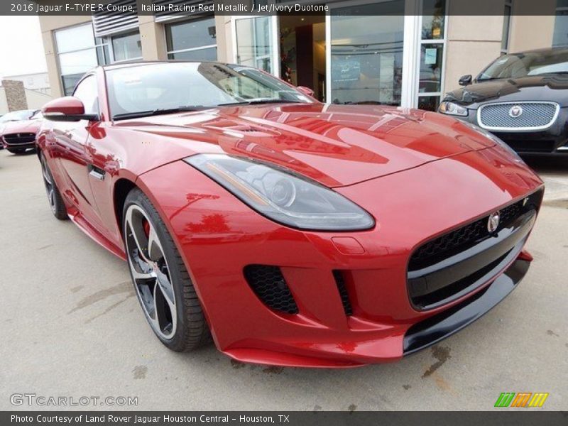 Front 3/4 View of 2016 F-TYPE R Coupe