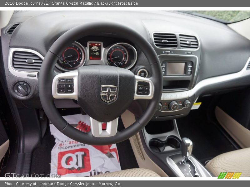 Granite Crystal Metallic / Black/Light Frost Beige 2016 Dodge Journey SE