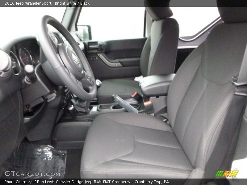 Bright White / Black 2016 Jeep Wrangler Sport