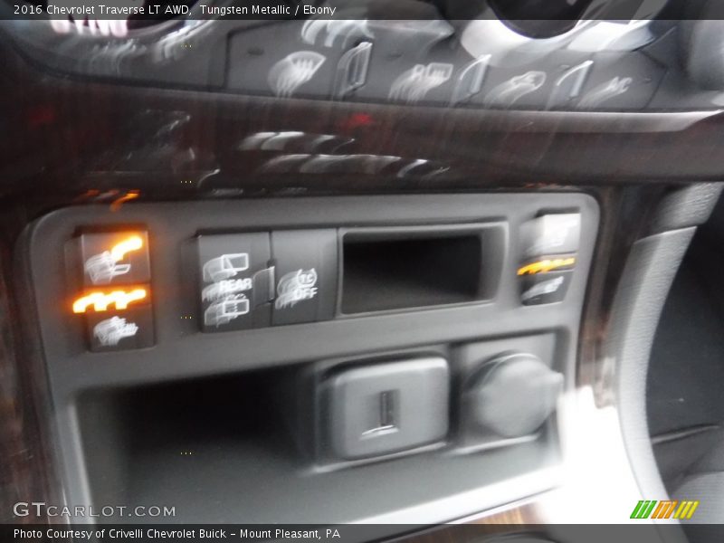 Tungsten Metallic / Ebony 2016 Chevrolet Traverse LT AWD