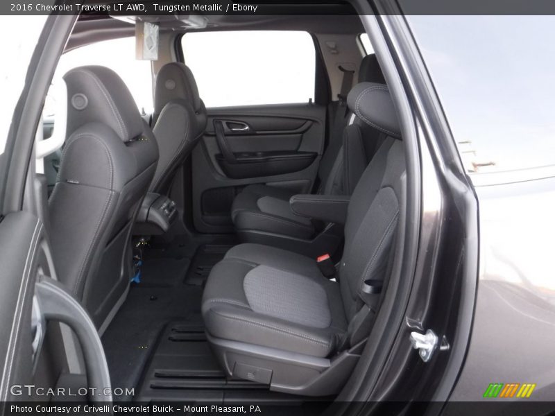 Tungsten Metallic / Ebony 2016 Chevrolet Traverse LT AWD