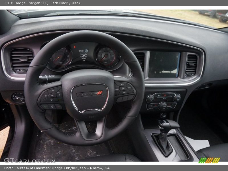 Pitch Black / Black 2016 Dodge Charger SXT