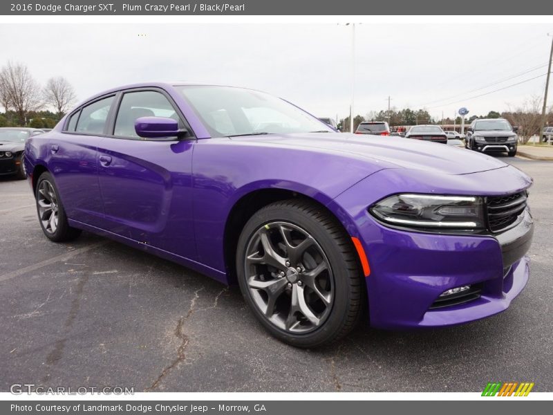 Front 3/4 View of 2016 Charger SXT