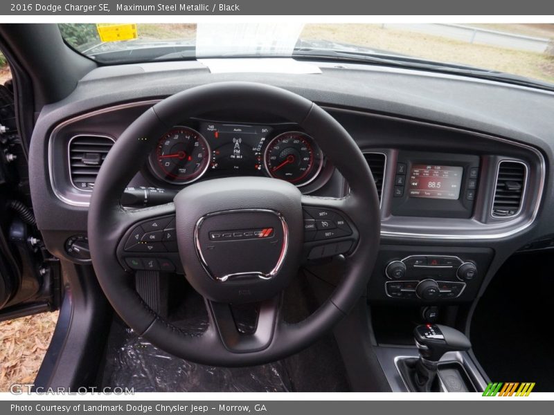Maximum Steel Metallic / Black 2016 Dodge Charger SE