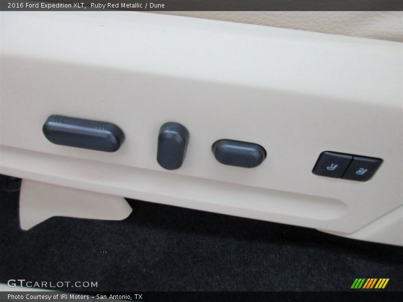 Ruby Red Metallic / Dune 2016 Ford Expedition XLT