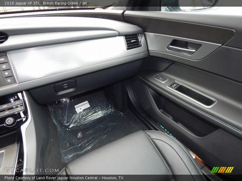 British Racing Green / Jet 2016 Jaguar XF 35t