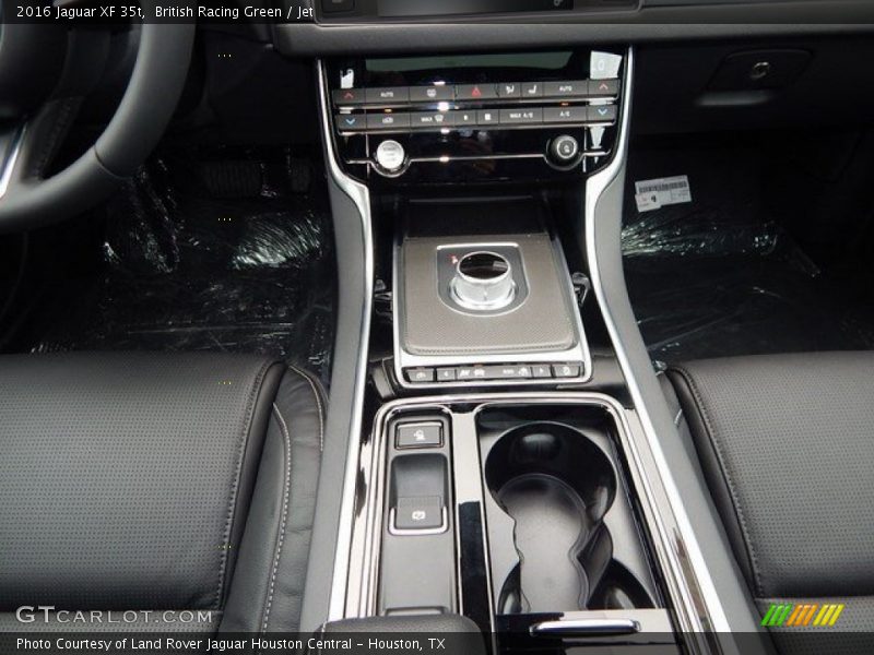 British Racing Green / Jet 2016 Jaguar XF 35t