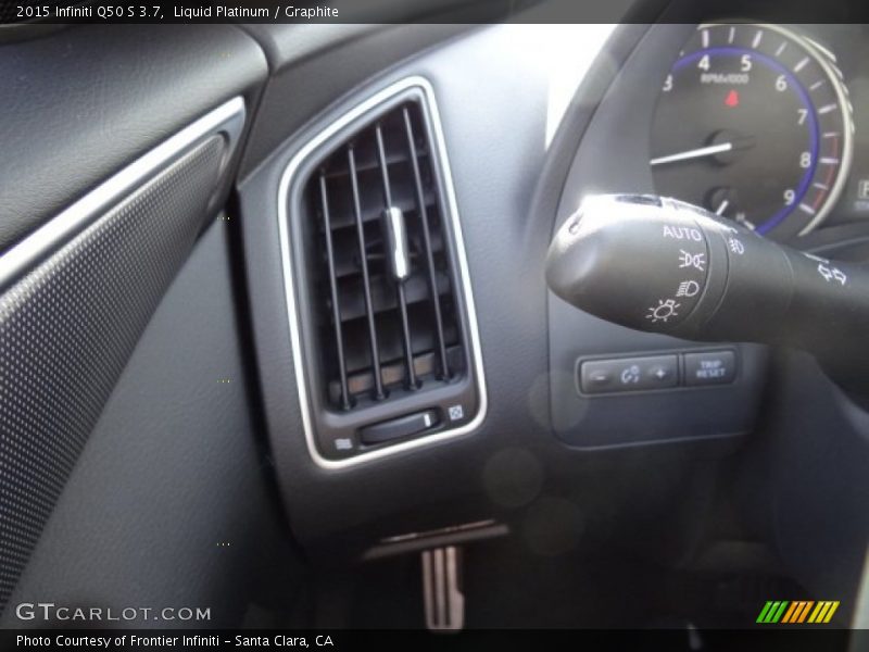 Liquid Platinum / Graphite 2015 Infiniti Q50 S 3.7