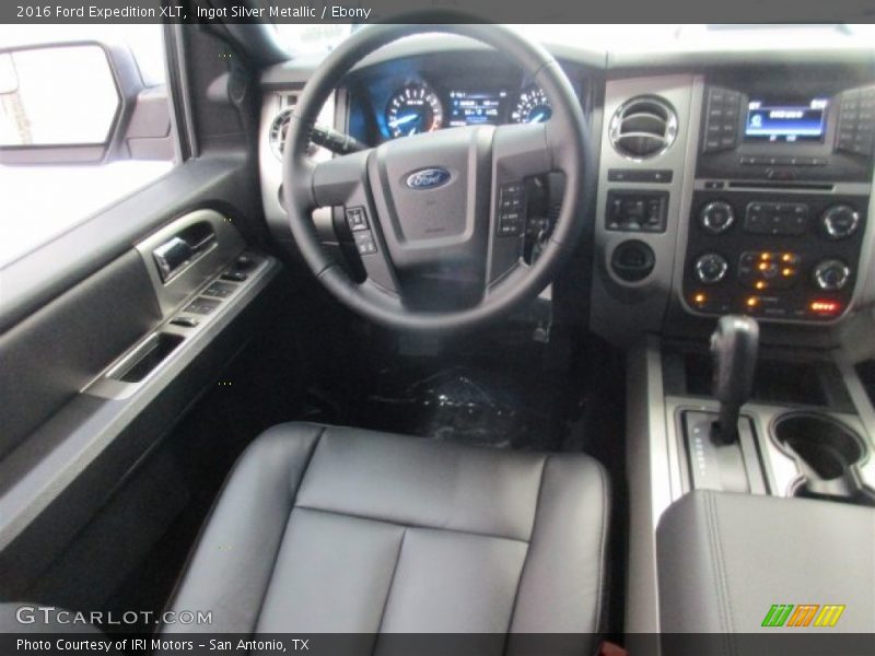 Ingot Silver Metallic / Ebony 2016 Ford Expedition XLT