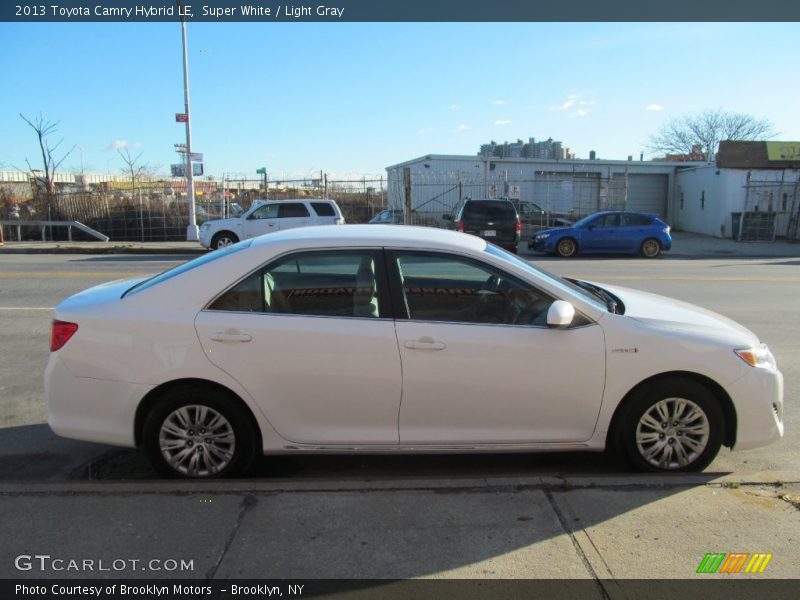 Super White / Light Gray 2013 Toyota Camry Hybrid LE