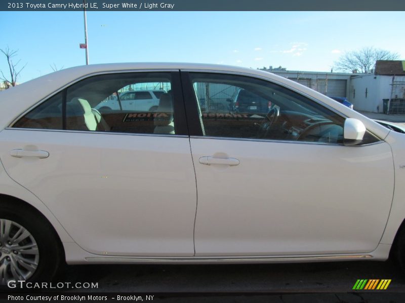 Super White / Light Gray 2013 Toyota Camry Hybrid LE