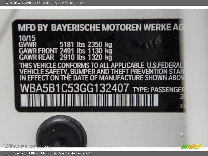 Alpine White / Black 2016 BMW 5 Series 535i Sedan