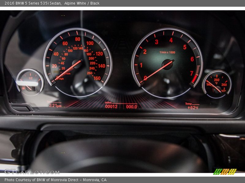 Alpine White / Black 2016 BMW 5 Series 535i Sedan