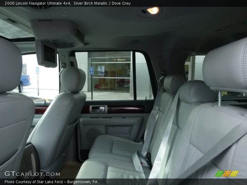 Silver Birch Metallic / Dove Grey 2006 Lincoln Navigator Ultimate 4x4