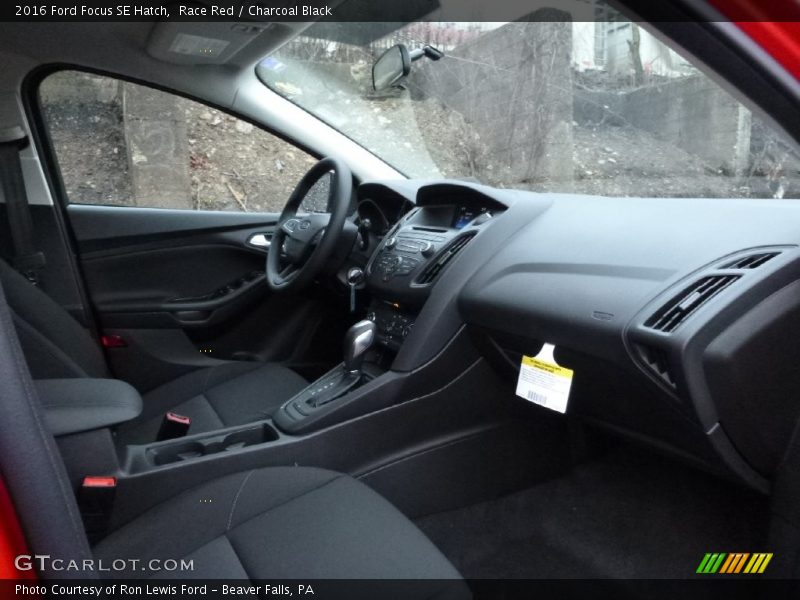 Race Red / Charcoal Black 2016 Ford Focus SE Hatch