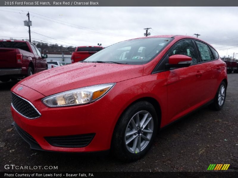 Race Red / Charcoal Black 2016 Ford Focus SE Hatch