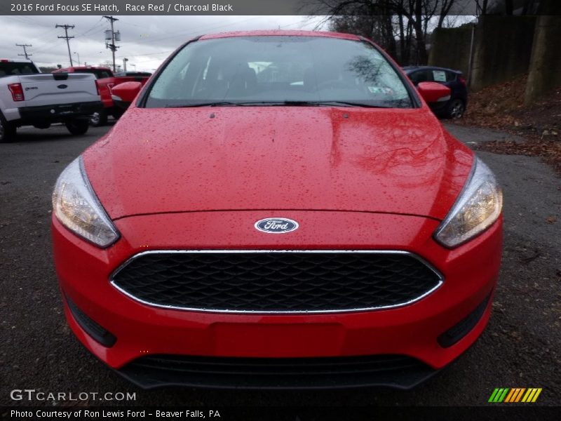 Race Red / Charcoal Black 2016 Ford Focus SE Hatch