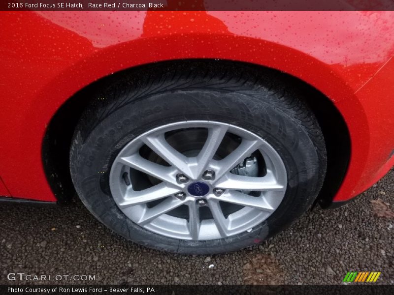 Race Red / Charcoal Black 2016 Ford Focus SE Hatch