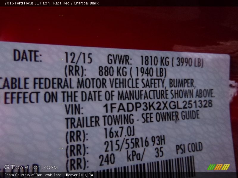 Race Red / Charcoal Black 2016 Ford Focus SE Hatch