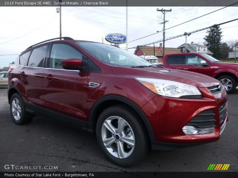 Sunset Metallic / Charcoal Black 2016 Ford Escape SE 4WD
