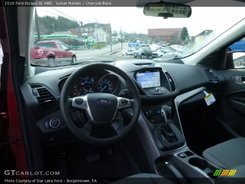 Sunset Metallic / Charcoal Black 2016 Ford Escape SE 4WD