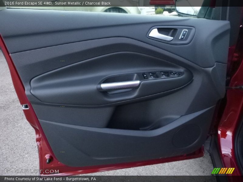 Sunset Metallic / Charcoal Black 2016 Ford Escape SE 4WD