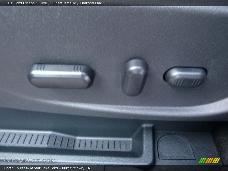 Sunset Metallic / Charcoal Black 2016 Ford Escape SE 4WD