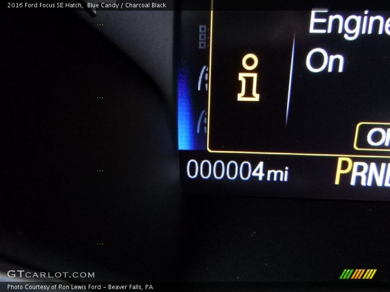 Blue Candy / Charcoal Black 2016 Ford Focus SE Hatch