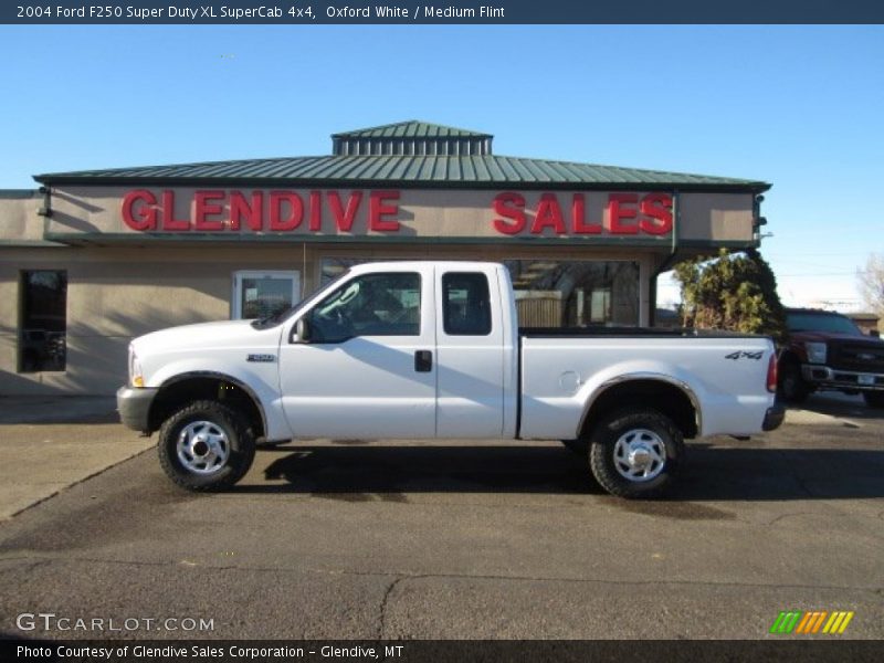 Oxford White / Medium Flint 2004 Ford F250 Super Duty XL SuperCab 4x4
