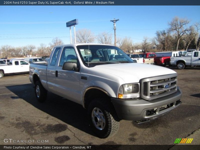 Oxford White / Medium Flint 2004 Ford F250 Super Duty XL SuperCab 4x4