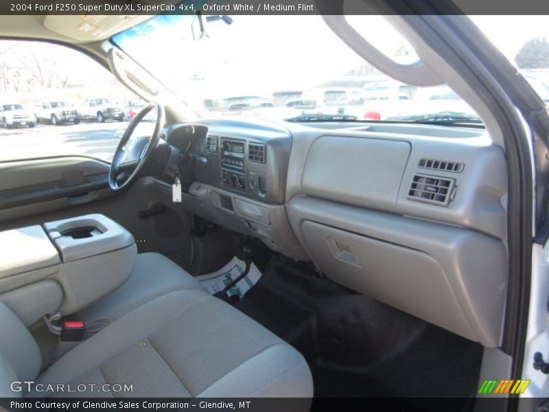 Oxford White / Medium Flint 2004 Ford F250 Super Duty XL SuperCab 4x4