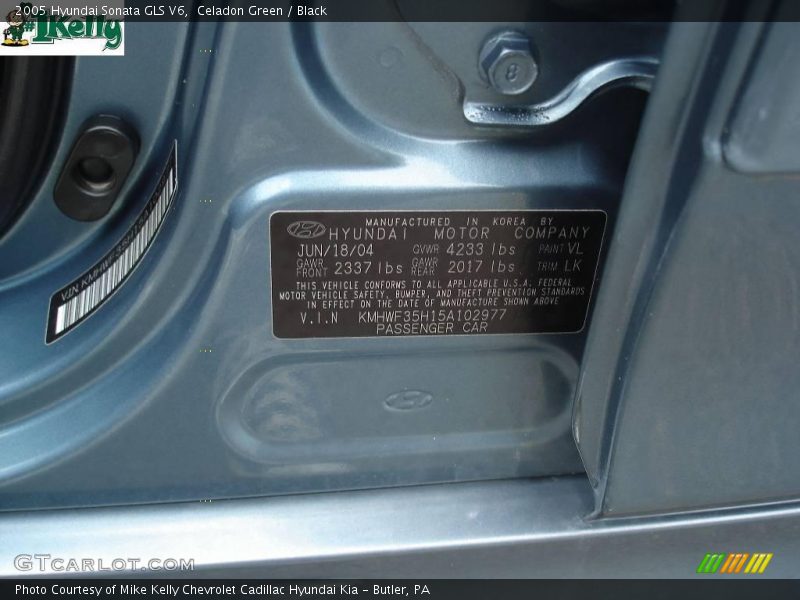 Celadon Green / Black 2005 Hyundai Sonata GLS V6